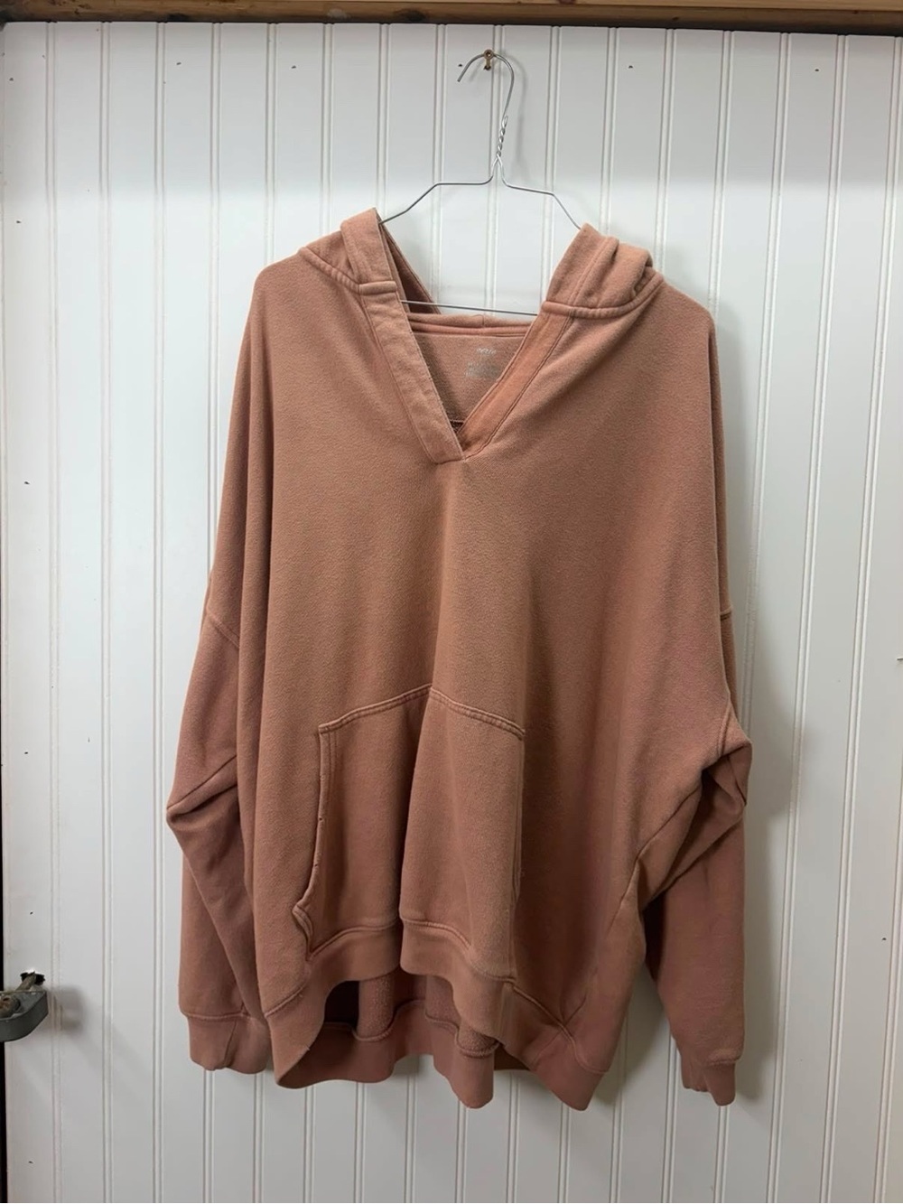 aerie athleisure loungewear V-Neck Hooded Pullover Sweater in Dusty Rose